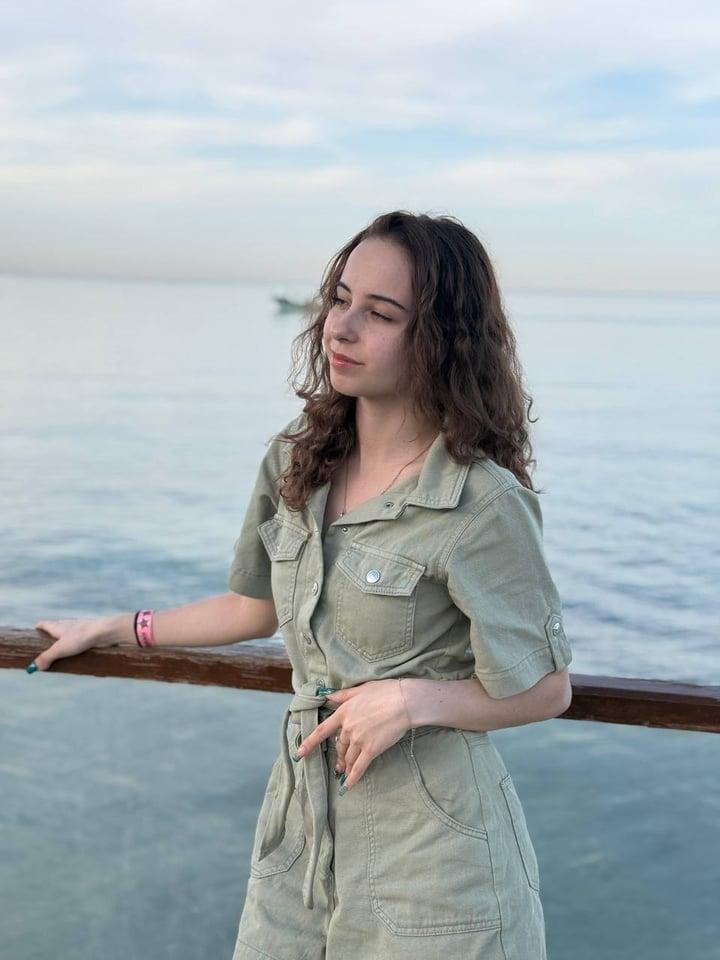 Ella profile picture