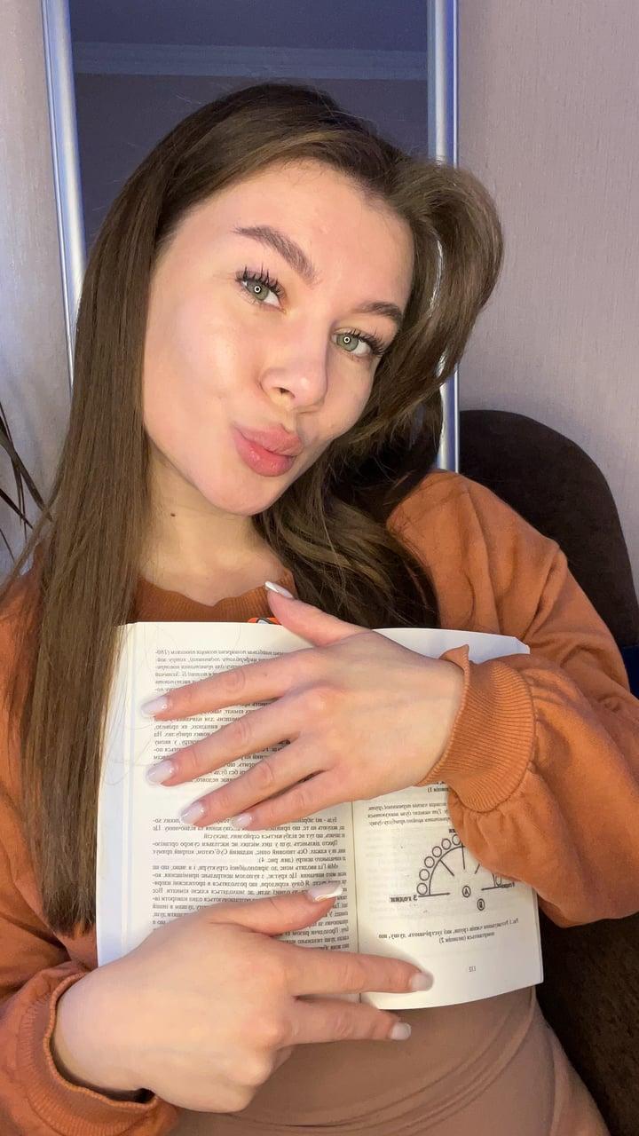 🍒Ella🍒 profile picture