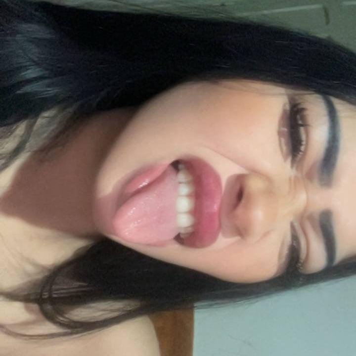 🌸 𝓔𝓼𝓶𝓮𝓵𝓮𝓪𝓱 🌸 profile picture
