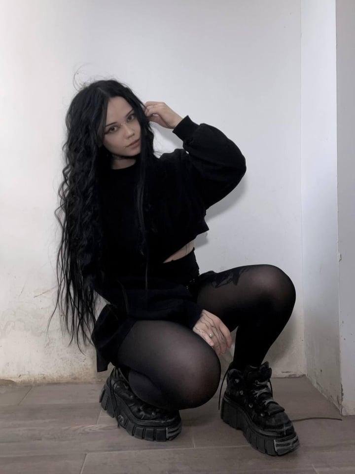 Goth Doll 💀 profile picture