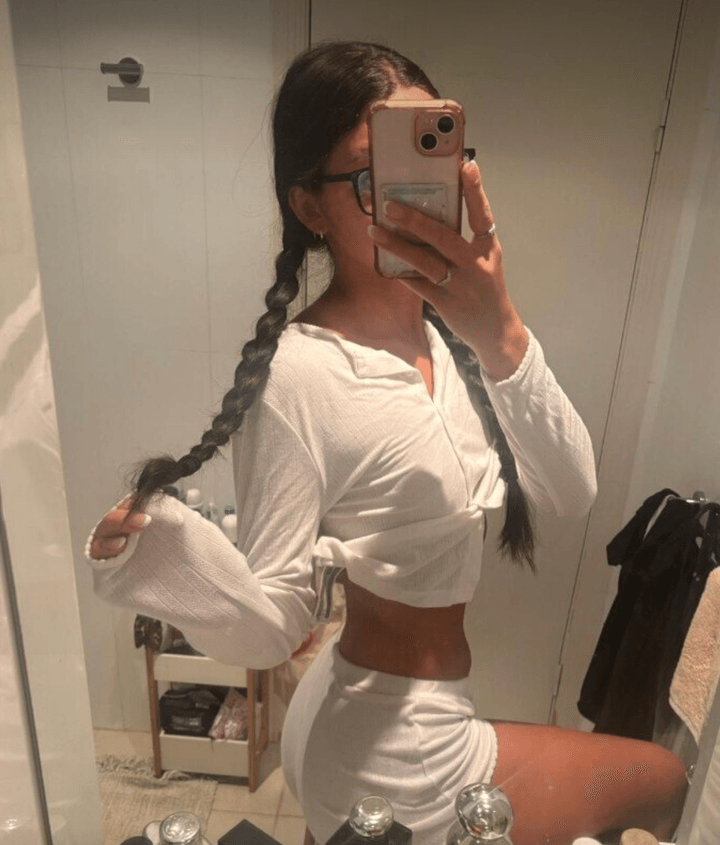 isla profile picture