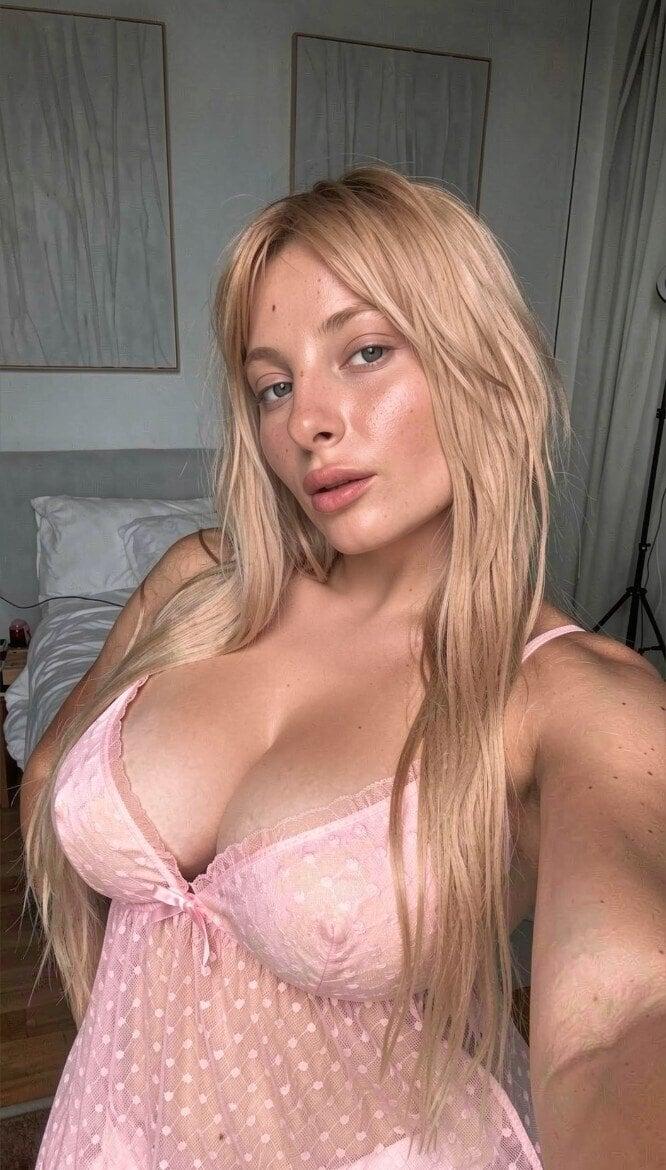 Kat 😽 profile picture