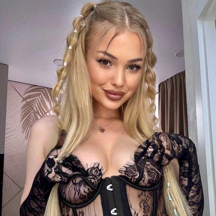 𝗙𝘂𝗻 𝗕𝘂𝗻𝗻𝘆🐰 profile picture