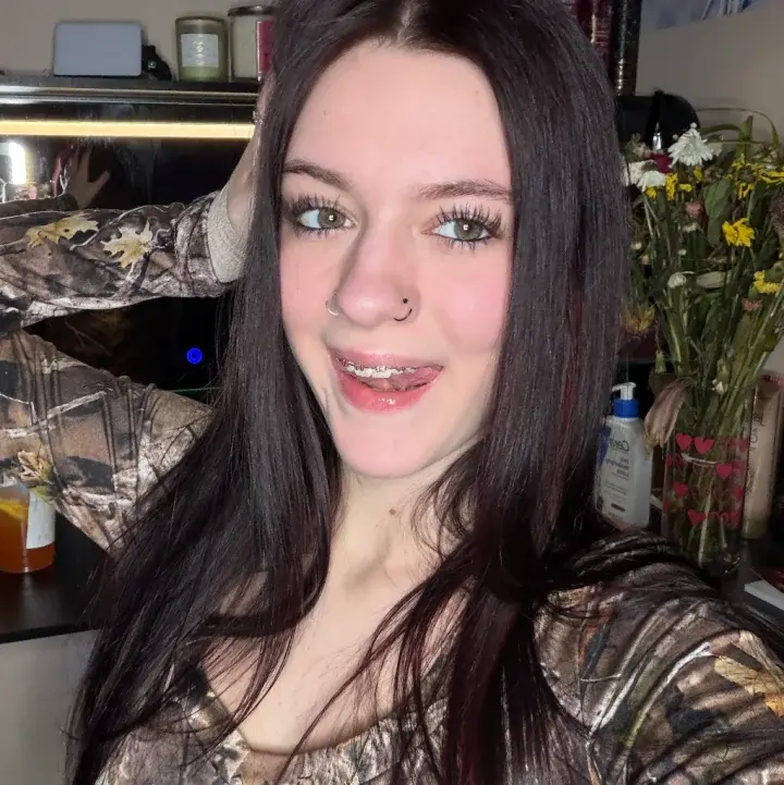 Lily 🪷 profile picture