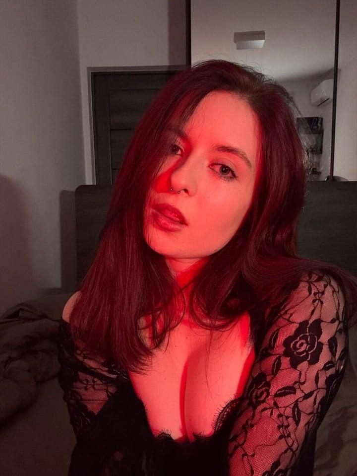 Lunar Witch profile picture