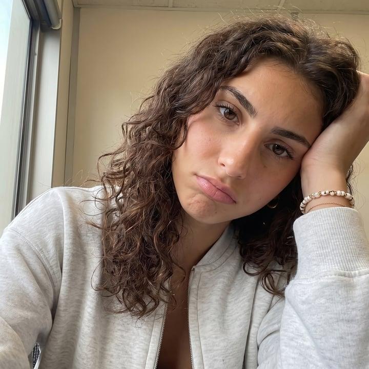 Millie 🦊 your next obsession 🧡 fast reply soft innocent look profile picture