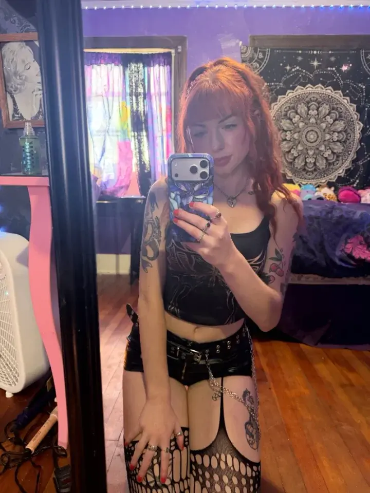 𝓮𝓿𝓲𝓮 profile picture