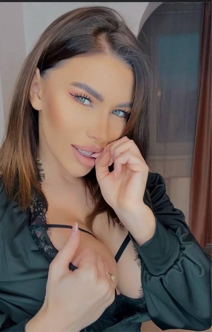 Andreealaluna profile picture