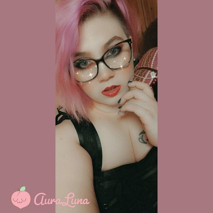 Aura profile picture