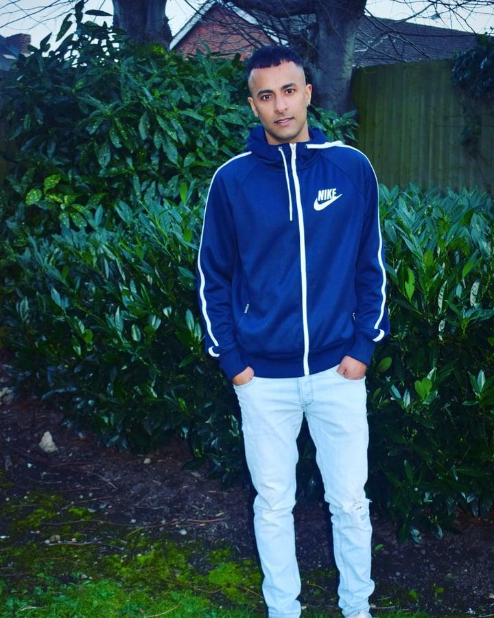 🇮🇳AUTHENTIC INDIAN🇪🇺 profile picture