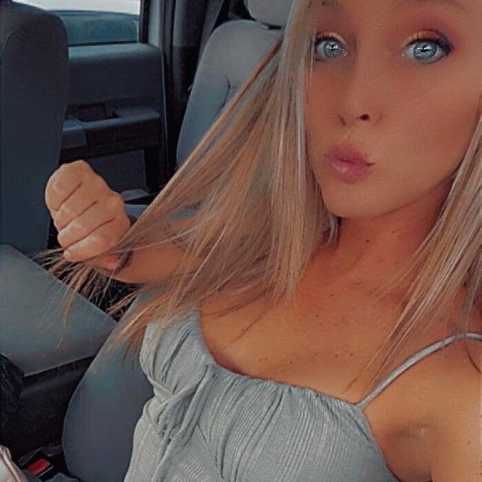 Backwoodsbarbie profile picture