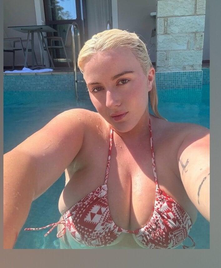 Bambi Cox 🍒 profile picture