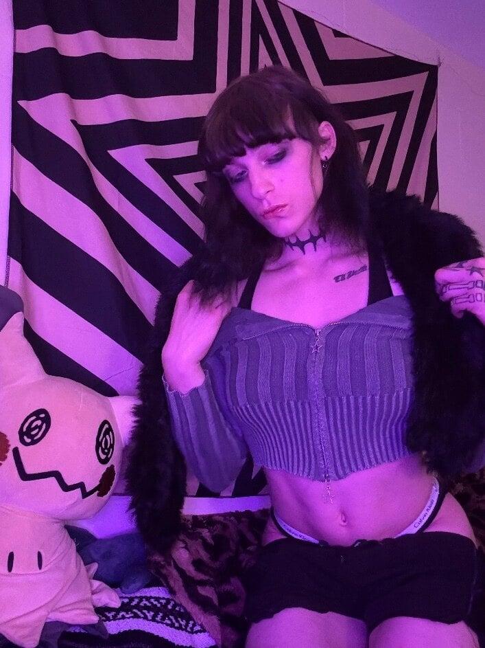 Rhea profile picture