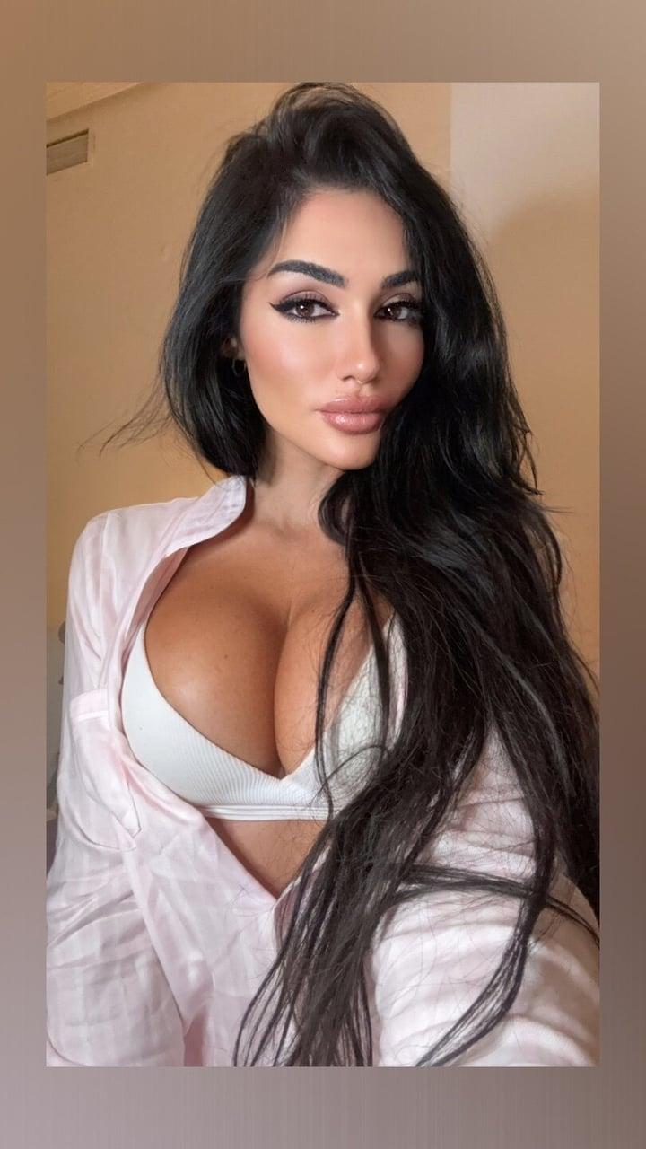 🟢𝑳𝑰𝑽𝑬 𝐑𝐍💖 𝐁𝐄𝐋𝐋𝐄𝐃𝐎𝐋𝐋💖👻 profile picture