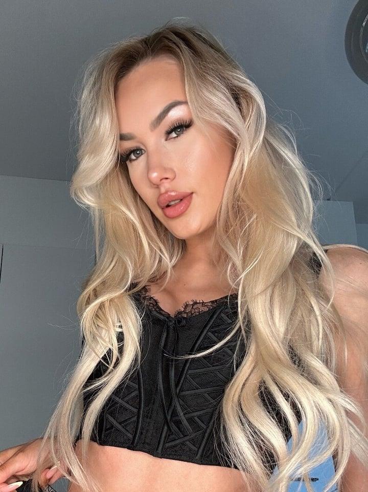 Brattyblondefee profile picture