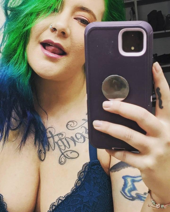 _-*Bubbles*-_ profile picture