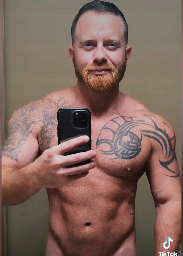 Captredbeard1988 profile picture