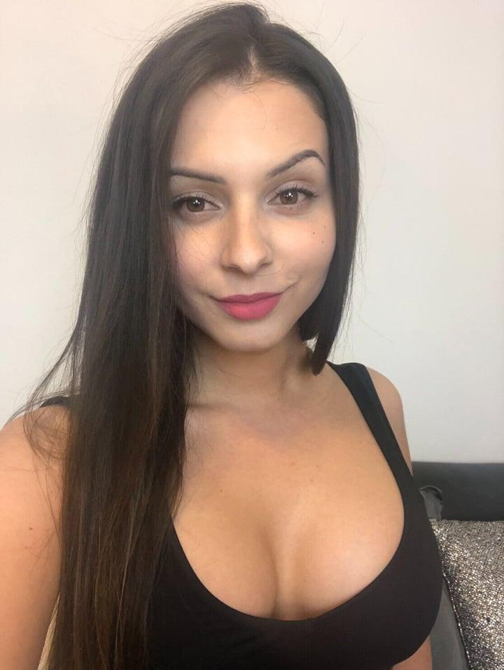 Carolinesparkfree profile picture