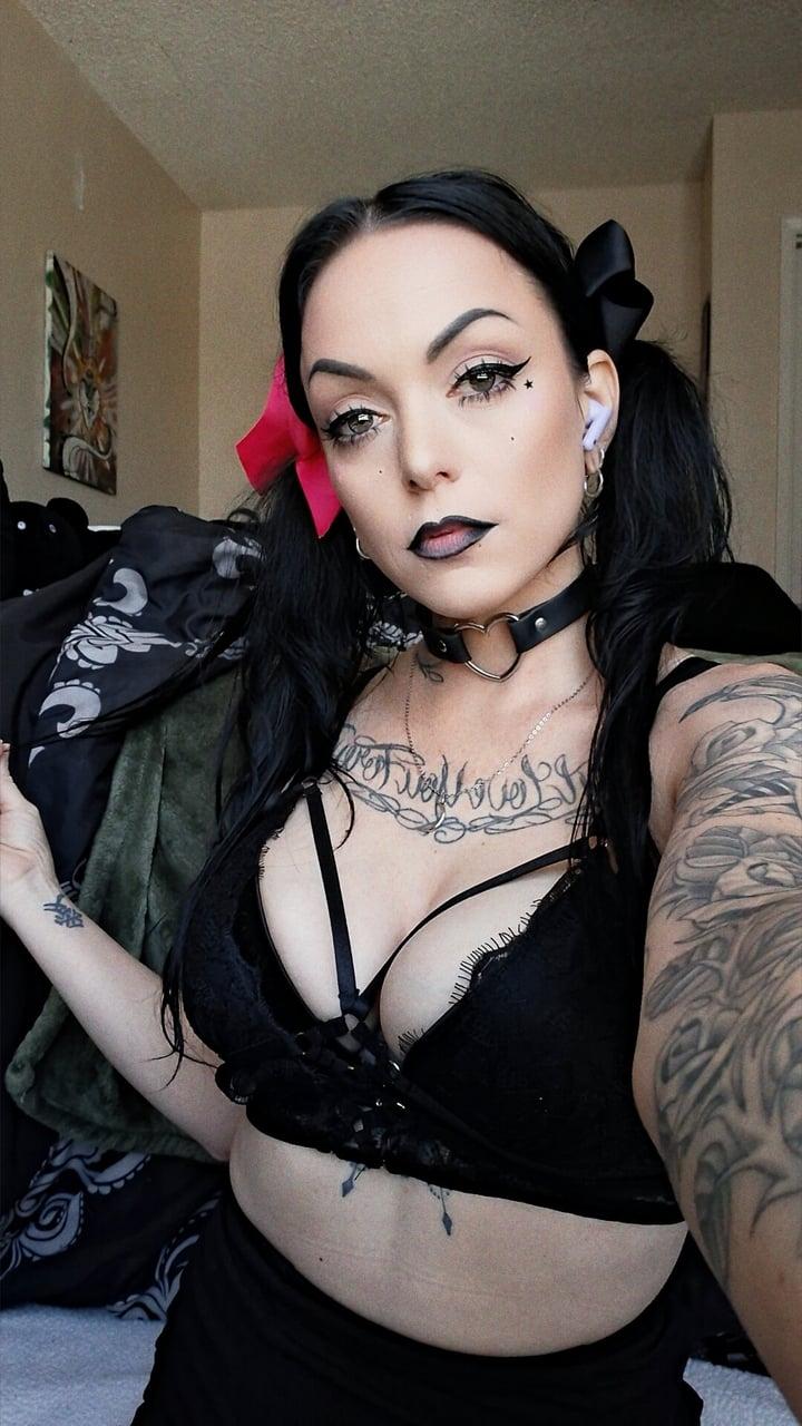 Cassandra profile picture