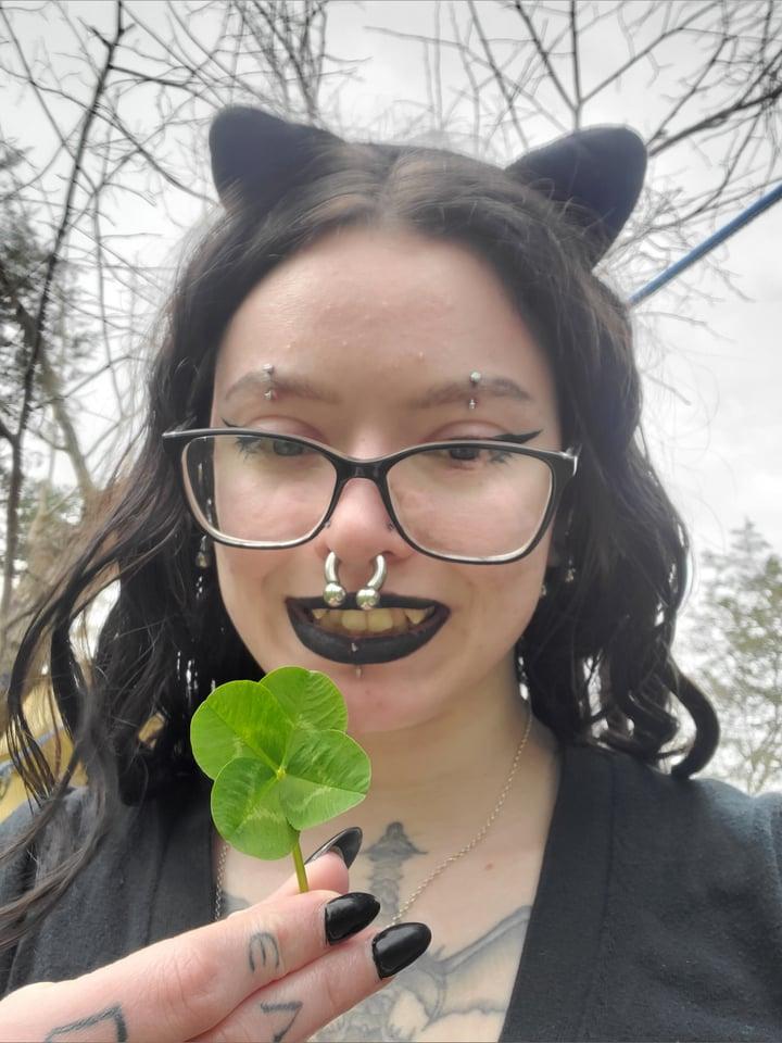 Cloverthelucky profile picture