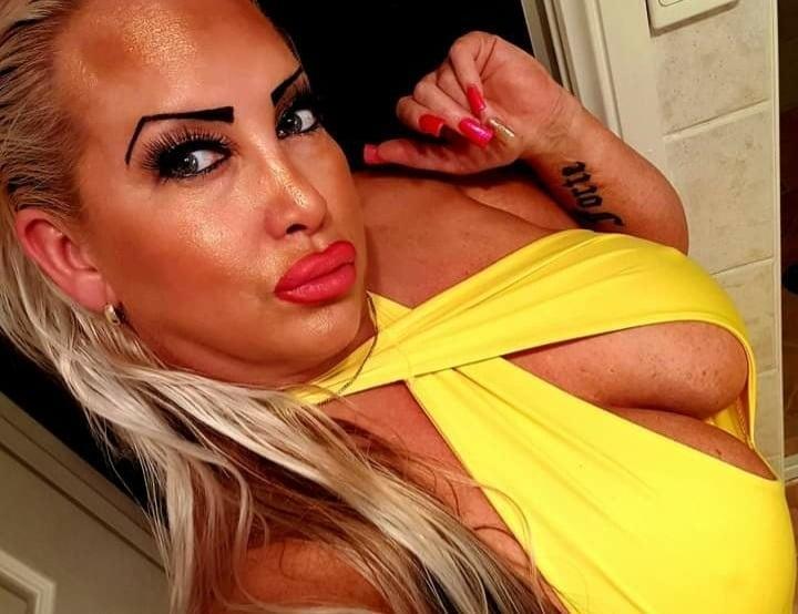 djpamelamc profile picture