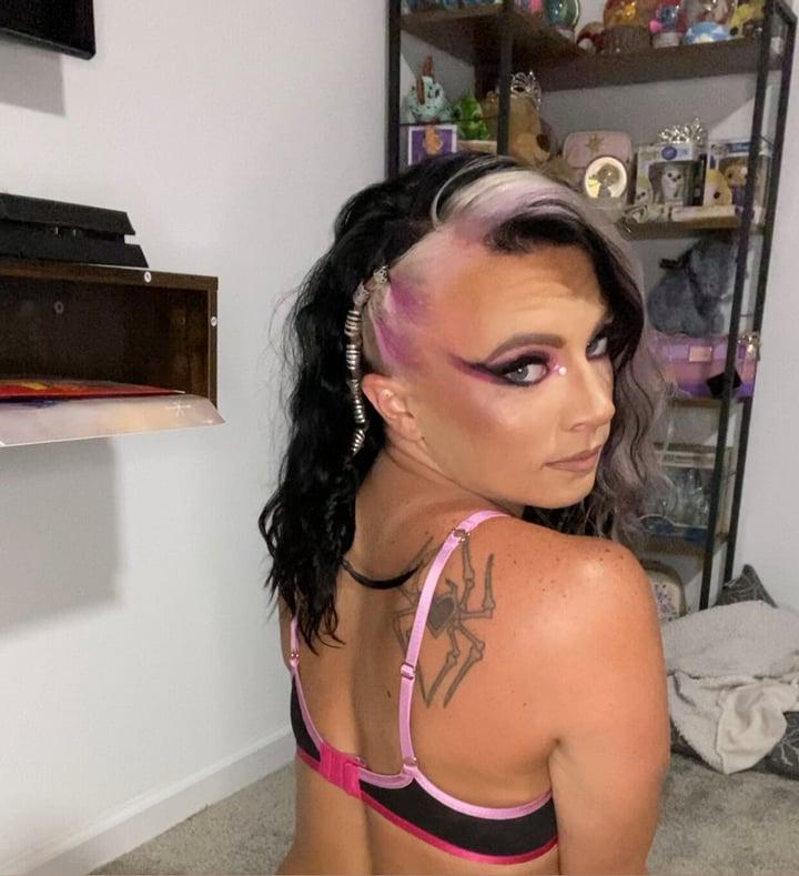 Dreamgirlellie profile picture