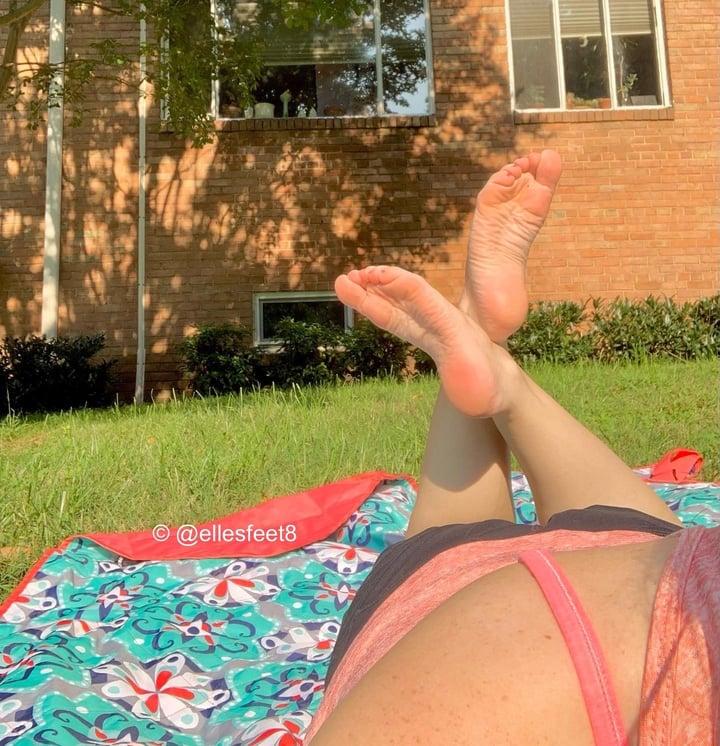 Ellesfeet8 profile picture
