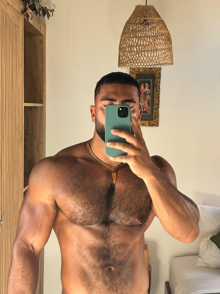 Elyas profile picture