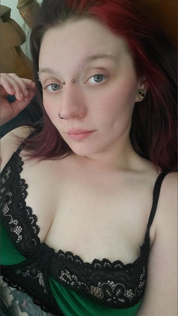 Erin Leigh profile picture