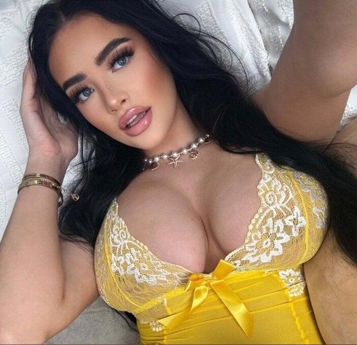 Evie profile picture