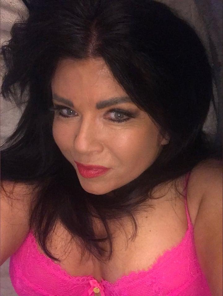 Gilf Mandy Hayes profile picture