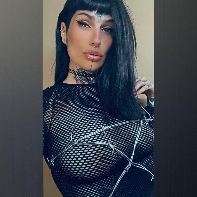 GODDESS GOTIKE 🖤⛓️ Femdom - Latex profile picture