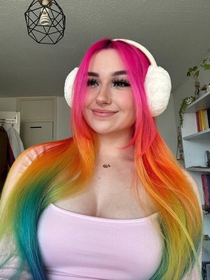 Hellbunny2k profile picture