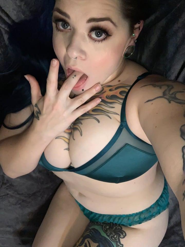 Goddess 🗝️ Dahlia profile picture