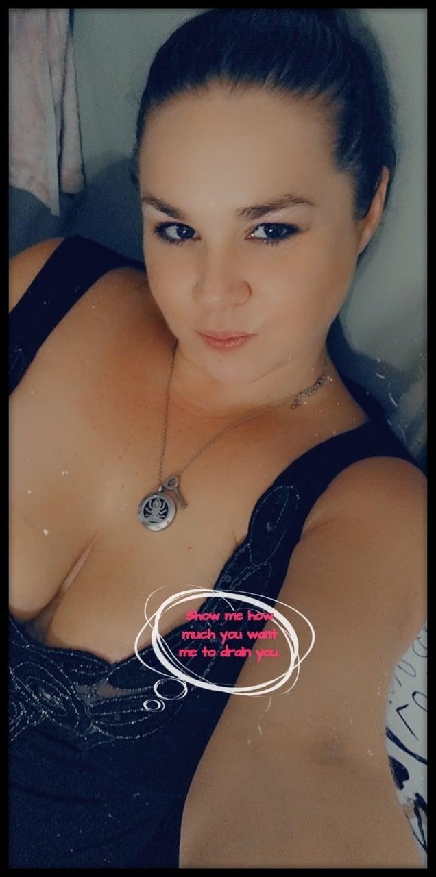 Hotwifebjqueennicole profile picture
