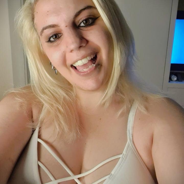 Liz profile picture