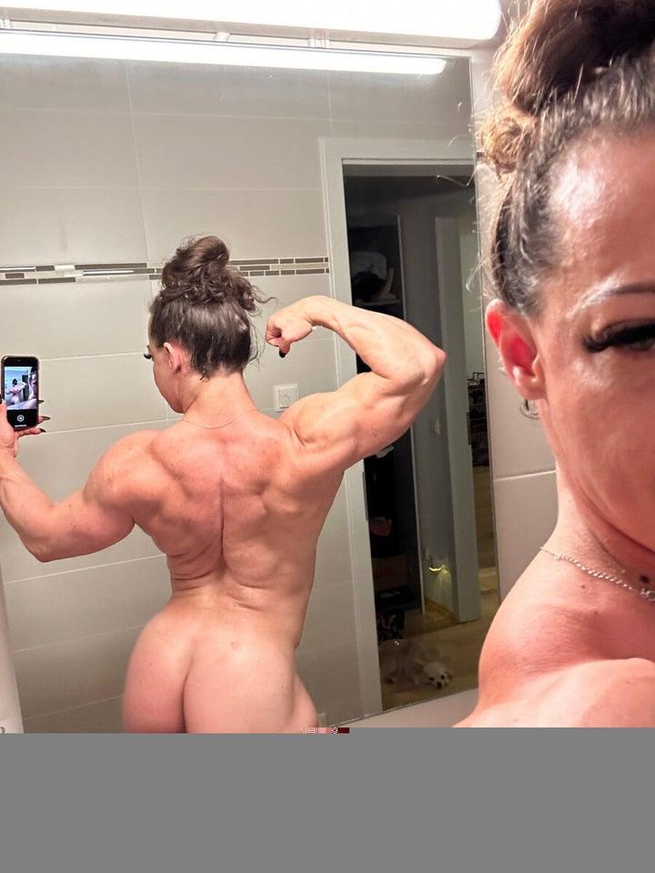 Ivadee profile picture