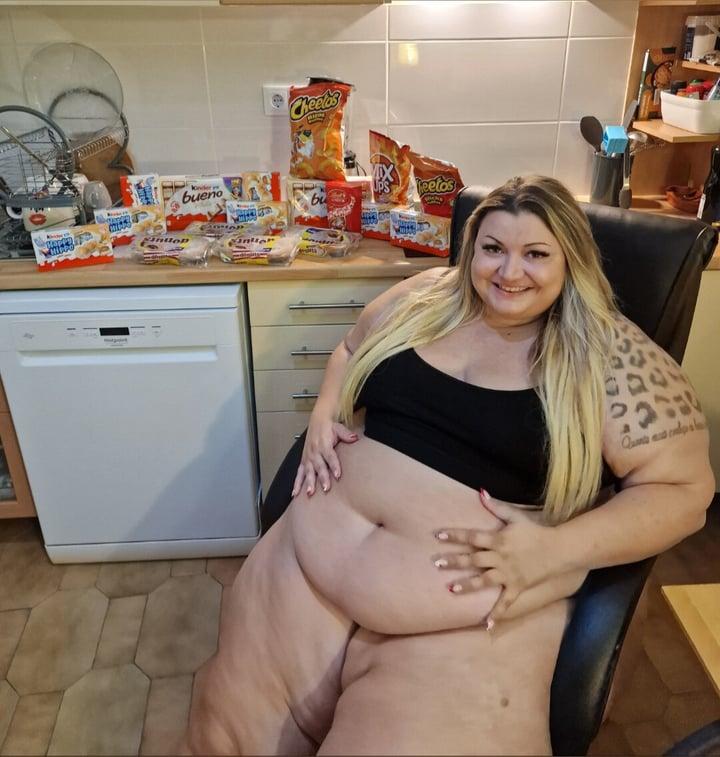 KinkyFeline profile picture