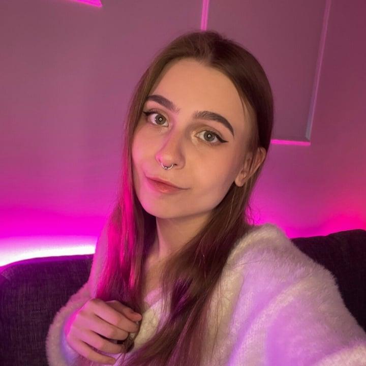 Kittenonallfours profile picture