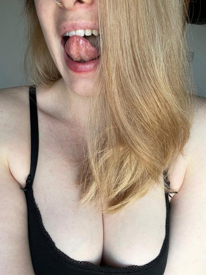 Lacey Freckles 👑 profile picture