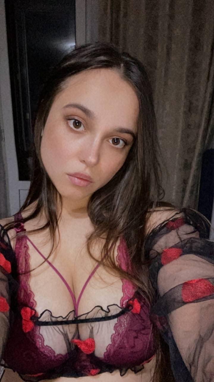 Lana 🌙 profile picture