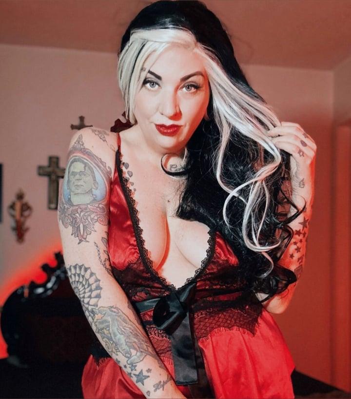 Lilyestries profile picture