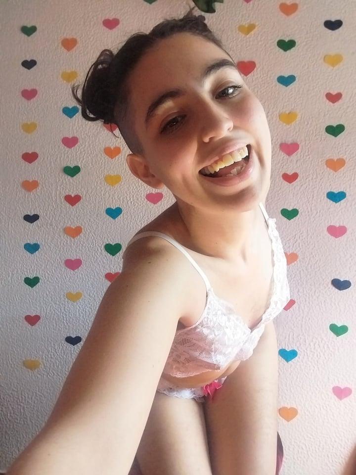 Lolalustt profile picture