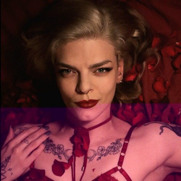 Lunaofblades profile picture