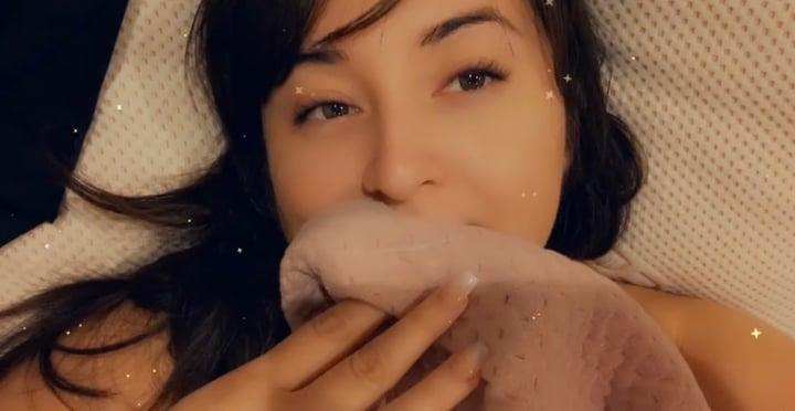 Makemecry profile picture