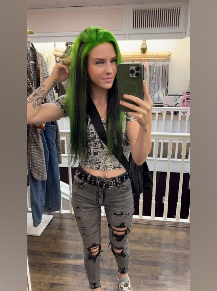 Madora profile picture