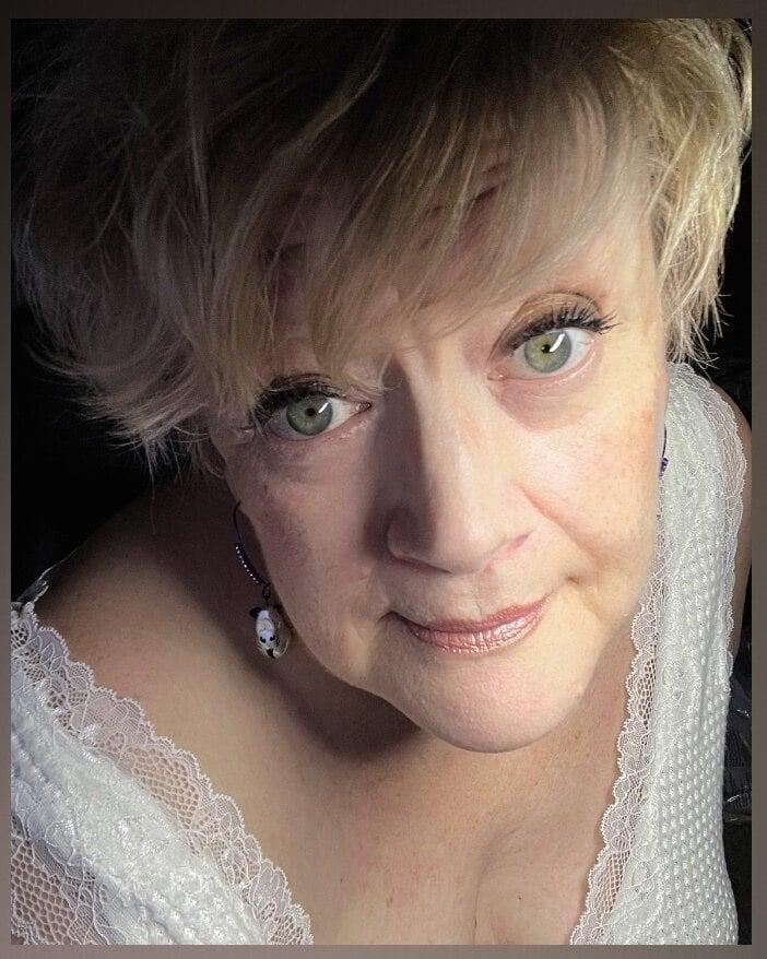 Mature4boytoy profile picture