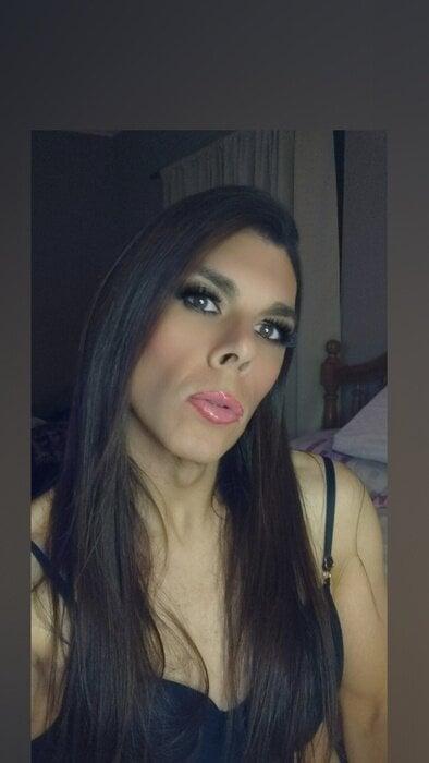 Micacrossdresser profile picture