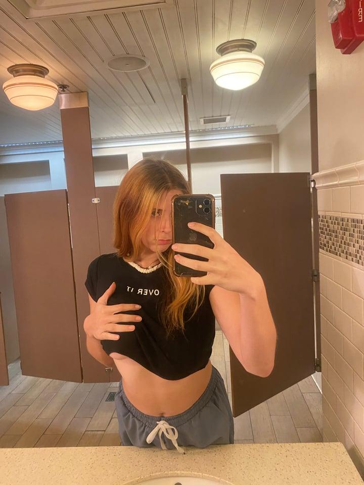 R ;) profile picture