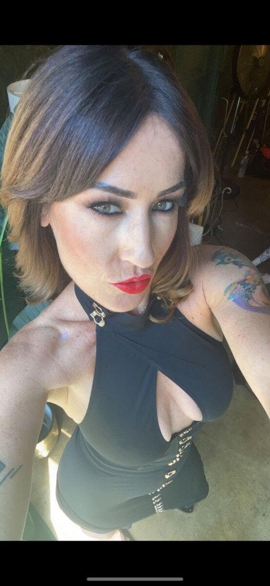 Mistresschloesnow profile picture